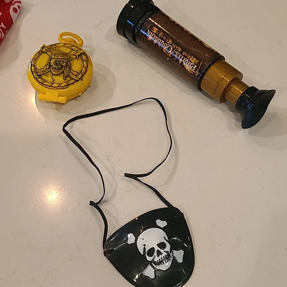 Pirate costume accessories